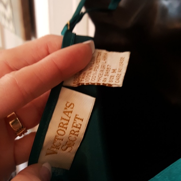 Vintage Gold Label Victoria's Secret Nightgown - Picture 6 of 6